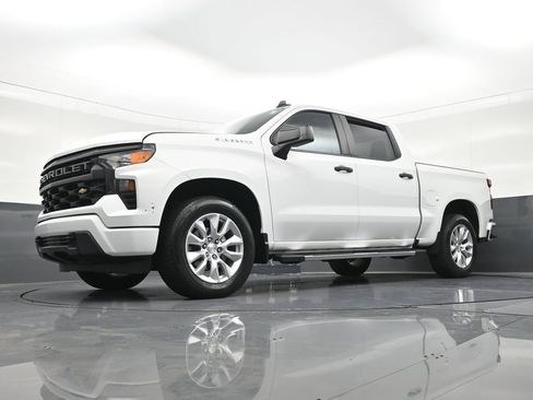 Used 2023 Chevrolet Silverado 1500 Custom RWD image 23
