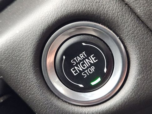 Used 2024 Chevrolet Suburban Z71 image 20