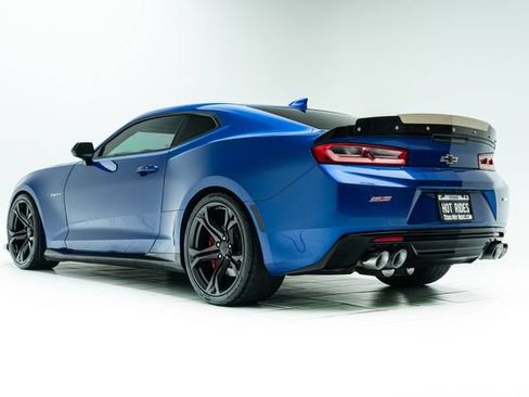 Used 2017 Chevrolet Camaro SS RWD image 18