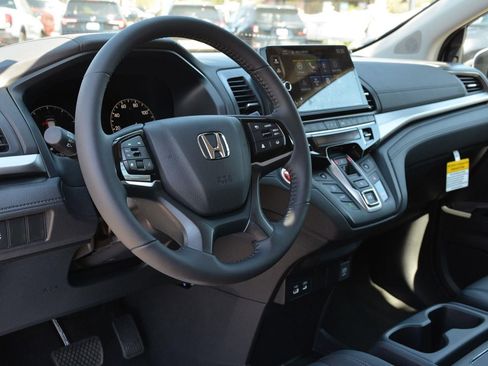 Used 2026 Honda Odyssey EX-L image 9
