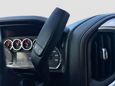 Used 2019 Chevrolet Silverado 1500 LT w/ All-Star Edition image 17