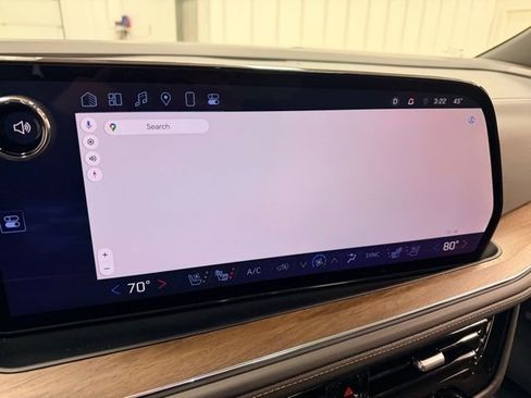 Certified 2025 Chevrolet Suburban High Country image 14