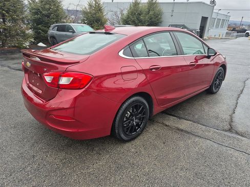 Used 2019 Chevrolet Cruze LT image 15