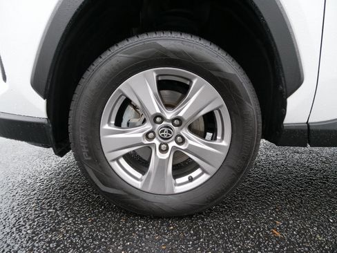 Used 2023 Toyota RAV4 XLE image 13