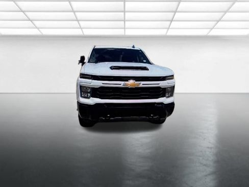 Used 2025 Chevrolet Silverado 2500 Custom w/ Custom Value Package AWD/4WD image 1