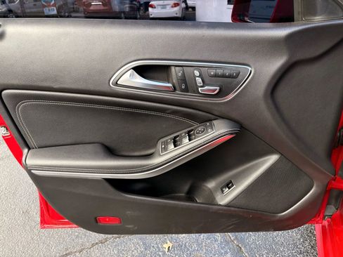 Used 2018 Mercedes-Benz CLA 250 4MATIC image 10