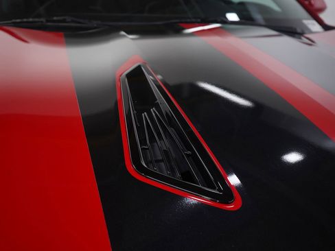 Used 2018 Chevrolet Camaro SS image 9