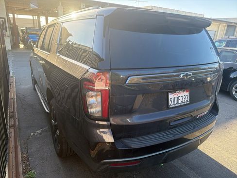 Used 2022 Chevrolet Suburban RST w/ Luxury Package image 4