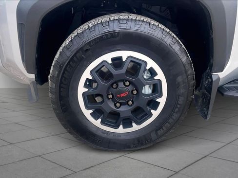 Used 2025 Toyota 4Runner TRD Off-Road image 10