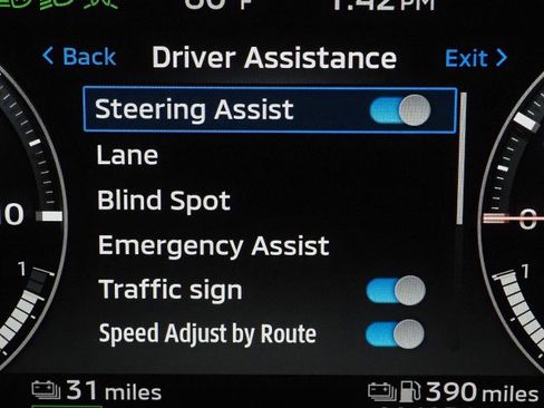 Used 2025 Mitsubishi Outlander SEL image 23