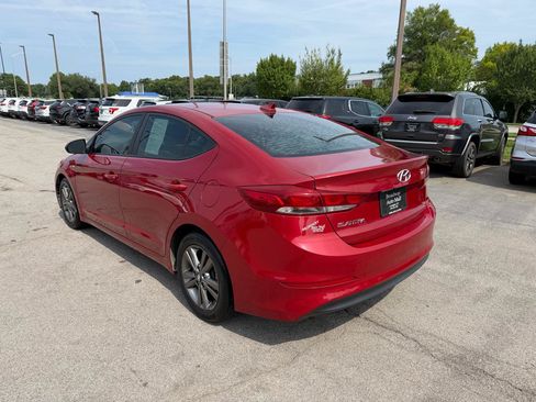 Used 2018 Hyundai Elantra SEL FWD image 5
