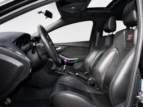 Used 2015 Ford Focus ST w/ Equipment Group 402A FWD image 10