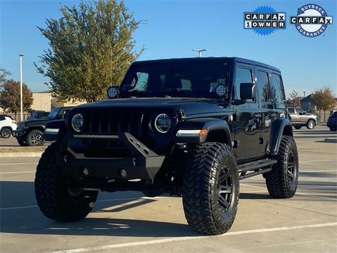 Used 2019 Jeep Wrangler Unlimited Sahara image 3