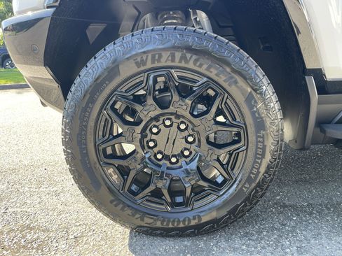 New 2026 GMC Hummer EV SUV image 67