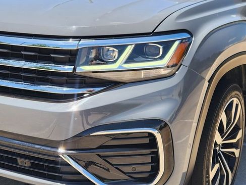 Used 2021 Volkswagen Atlas Cross Sport SEL Premium R-Line w/ Cross Sport MDO Package AWD/4WD image 9