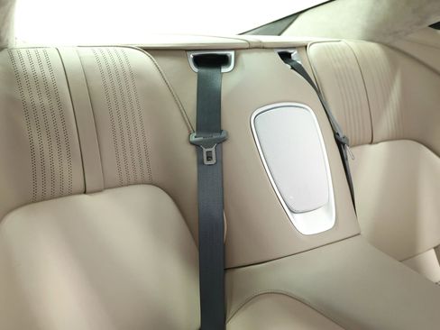 Used 2018 Aston Martin DB11 Coupe image 60