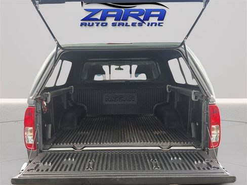 Used 2018 Nissan Frontier SV AWD/4WD image 28