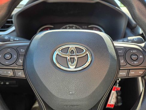 Certified 2023 Toyota RAV4 LE AWD/4WD image 28