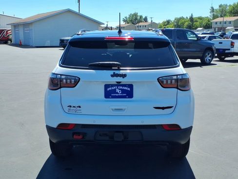 Used 2023 Jeep Compass Trailhawk w/ Trailhawk Convenience Group AWD/4WD image 5
