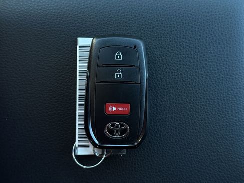Used 2025 Toyota Tacoma TRD Sport AWD/4WD image 23