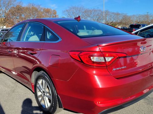 Used 2015 Hyundai Sonata SE w/ Cargo Package image 3