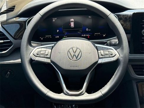 New 2025 Volkswagen Taos SE image 8