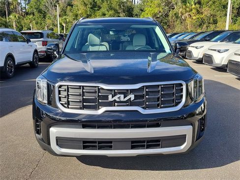 New 2025 Kia Telluride S image 2