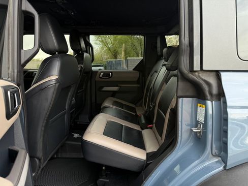 Used 2023 Ford Bronco Wildtrak image 30