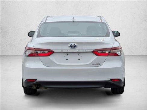 Used 2024 Toyota Camry LE image 7