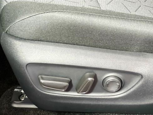 Used 2025 Toyota RAV4 XLE w/ Convenience Package FWD image 15
