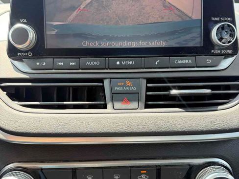Used 2020 Nissan Altima 2.5 SR FWD image 11