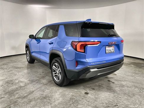 Used 2025 GMC Terrain Elevation image 6