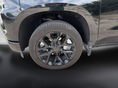 Used 2023 Chevrolet Silverado 1500 RST AWD/4WD image 9