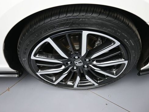 Used 2023 Honda Accord Touring image 13