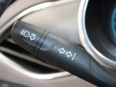 Used 2016 Chevrolet Malibu LT image 22