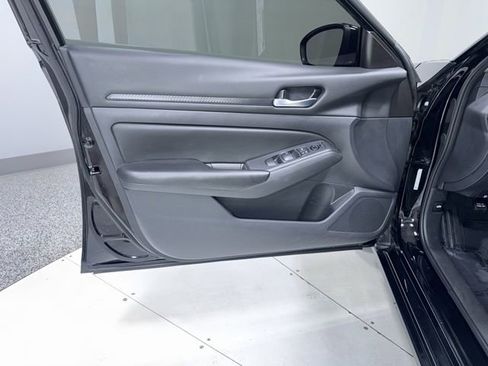 Used 2022 Nissan Altima 2.5 S FWD image 8