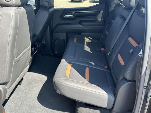 Certified 2023 GMC Sierra 1500 AT4 w/ AT4 Premium Package image 15
