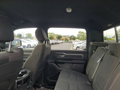 Used 2019 RAM 1500 Big Horn AWD/4WD image 9
