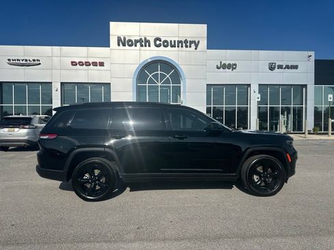 Used 2024 Jeep Grand Cherokee L Limited w/ Black Appearance Package AWD/4WD image 1