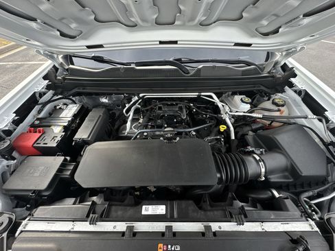 Used 2024 Chevrolet Colorado W/T image 27