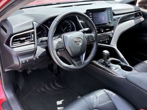 Used 2023 Toyota Camry SE FWD image 2