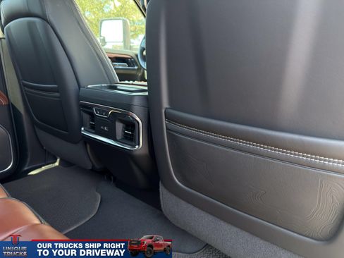 Used 2024 GMC Sierra 3500 Denali Ultimate AWD/4WD image 27