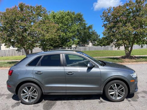 Used 2017 Audi Q3 2.0T Premium w/ Convenience Package image 9