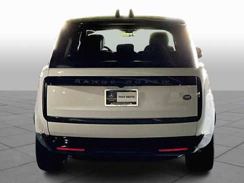 Used 2022 Land Rover Range Rover SE image 7