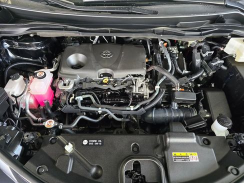 Used 2021 Toyota Sienna XSE image 9