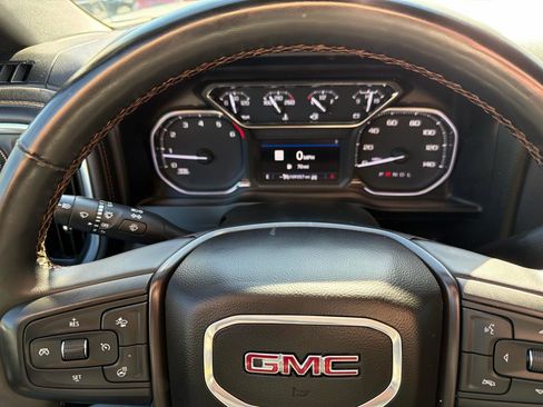 Used 2023 GMC Sierra 2500 AT4 w/ AT4 Preferred Package AWD/4WD image 31