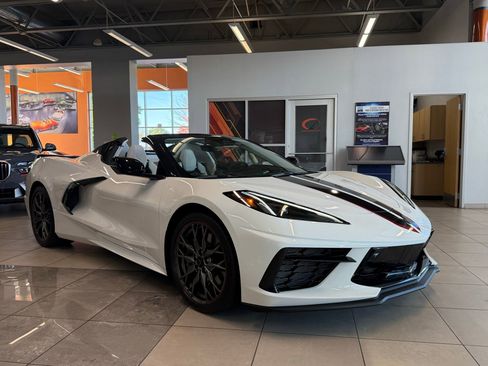 Used 2024 Chevrolet Corvette Stingray Premium Conv w/ Z51 Performance Package image 5