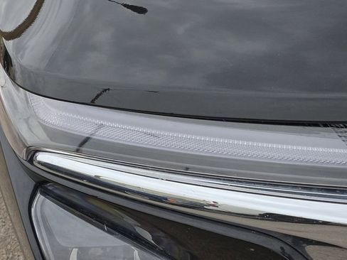 Used 2025 Chevrolet Trax LT w/ Driver Confidence Package image 7