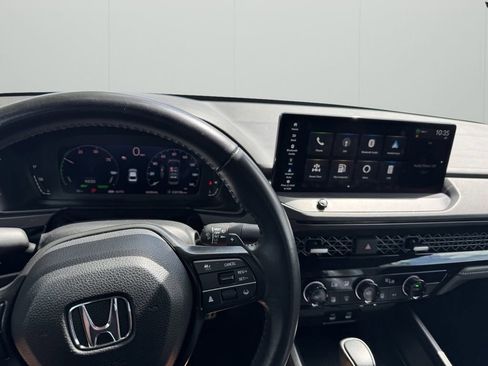Used 2024 Honda Accord Sport image 11