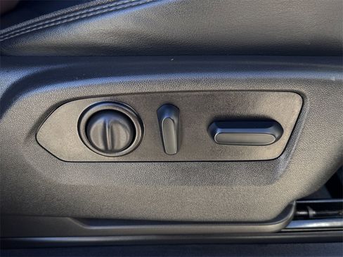 Used 2023 Chevrolet Silverado 3500 High Country image 32